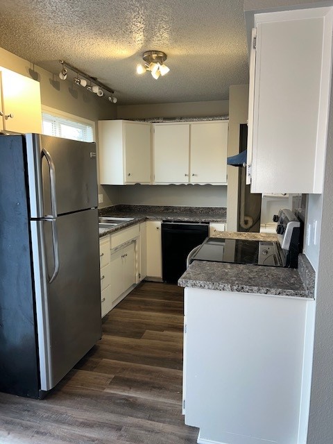 3437 Redwood Avenue - 10